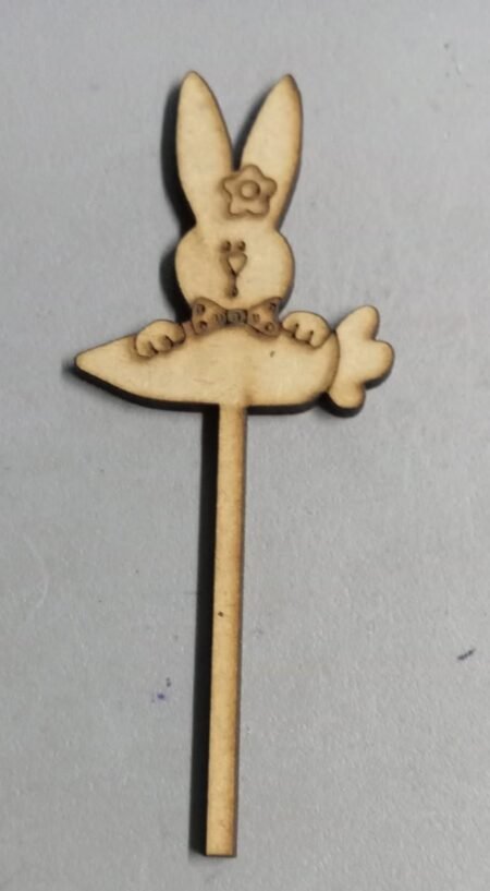 F00231 CONEJITO CON ZANAHORIA